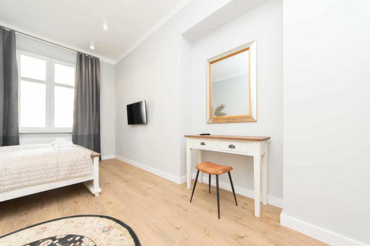 Lux Apartment At Planty Park P4You Pl Красков Екстериор снимка