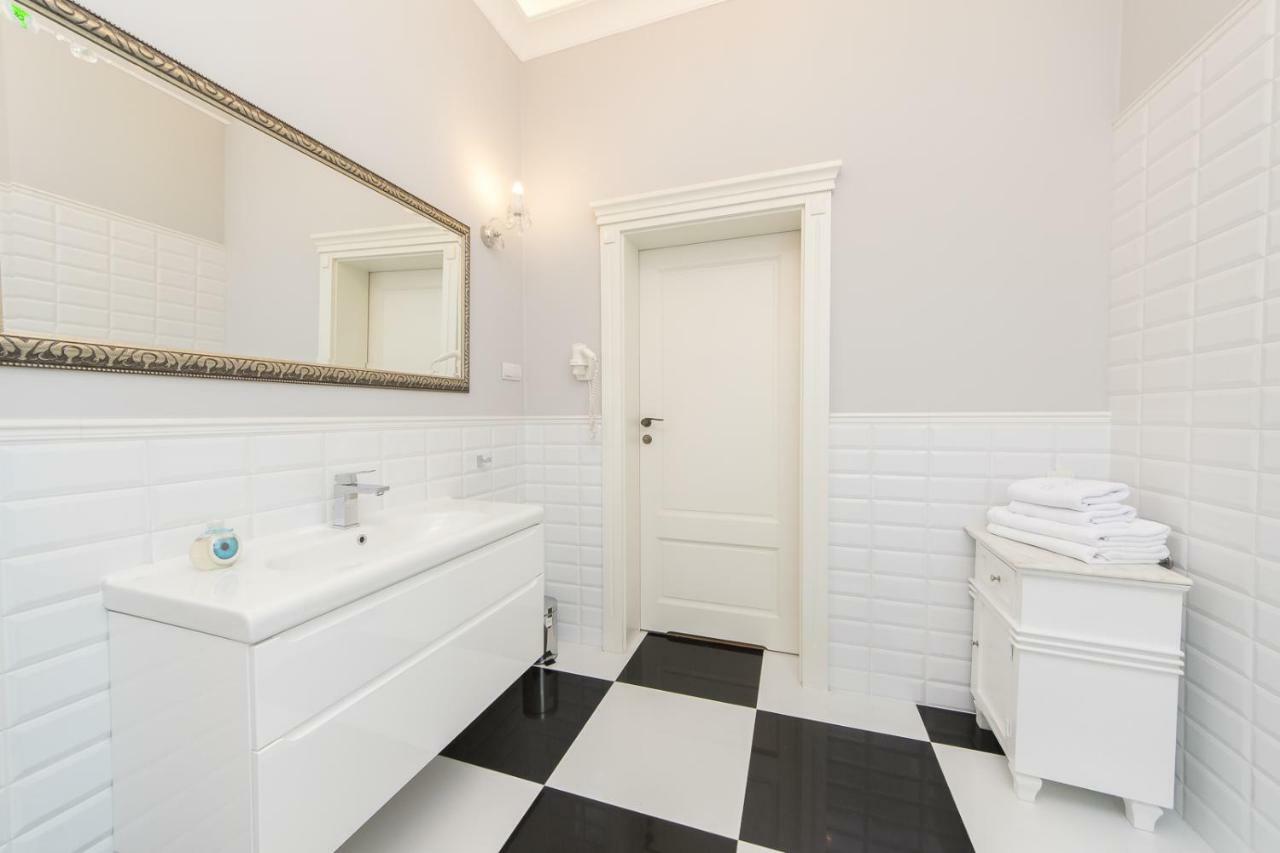 Lux Apartment At Planty Park P4You Pl Красков Екстериор снимка